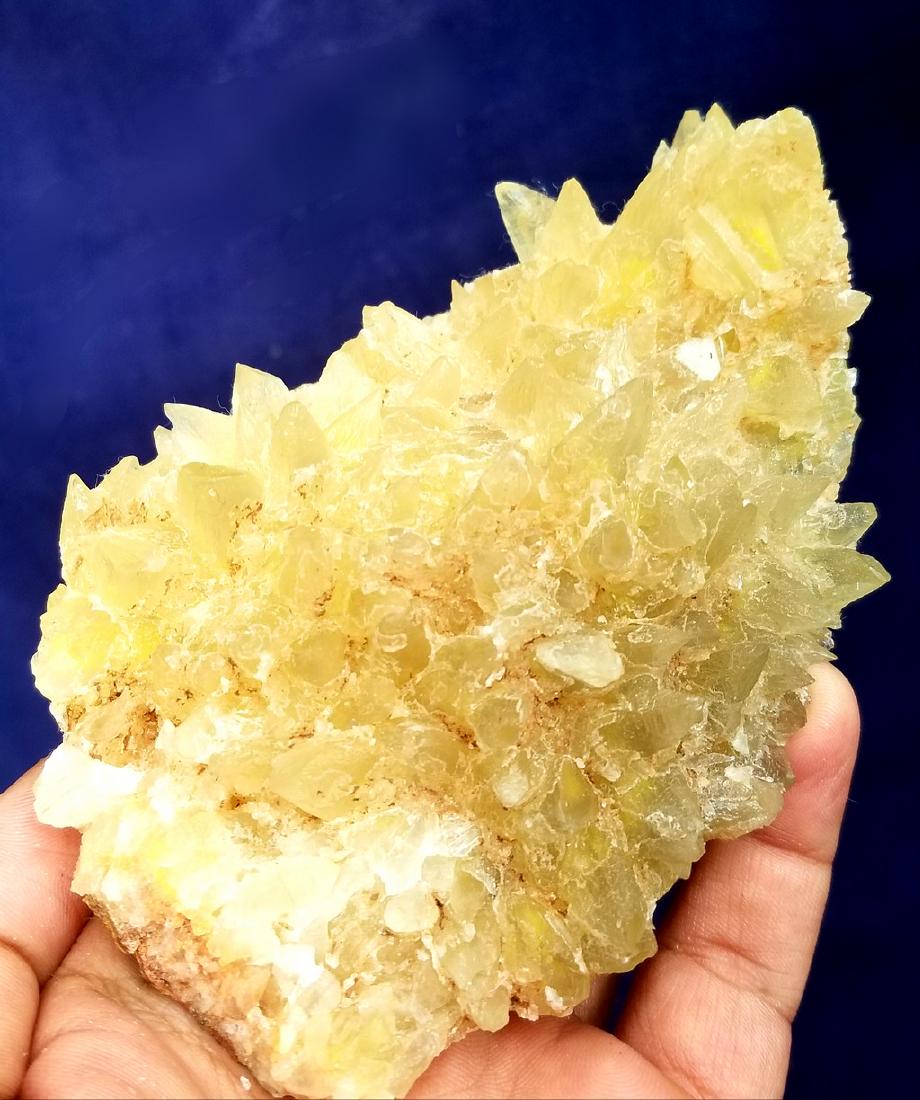 469.3 Grams Supreme Quality Dog Teeth Calcite: Title: 469.3 Grams Supreme Quality Dog Teeth Calcite Termianted Crystals Origin: PAKISTAN Weight: 469 GRAMS Additional Information: 469.3 Grams Supreme Quality Dog Teeth Calcite Termianted Crystals Re