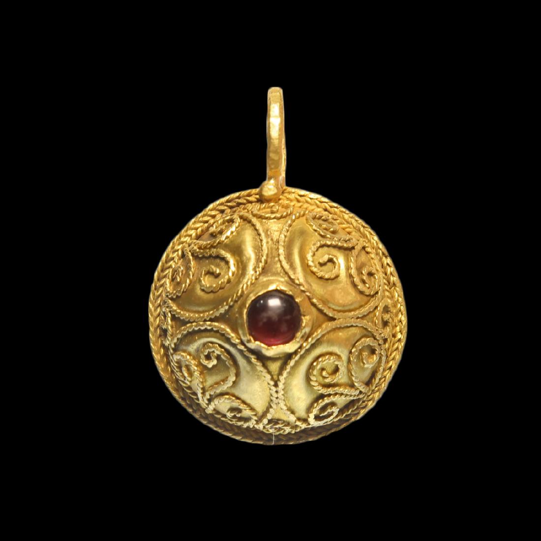 Roman Gold and Garnet Shield Pendant (1 of 6)