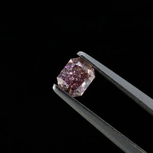 0.52 ct. Natural fancy Brownish Pink Radiant shape