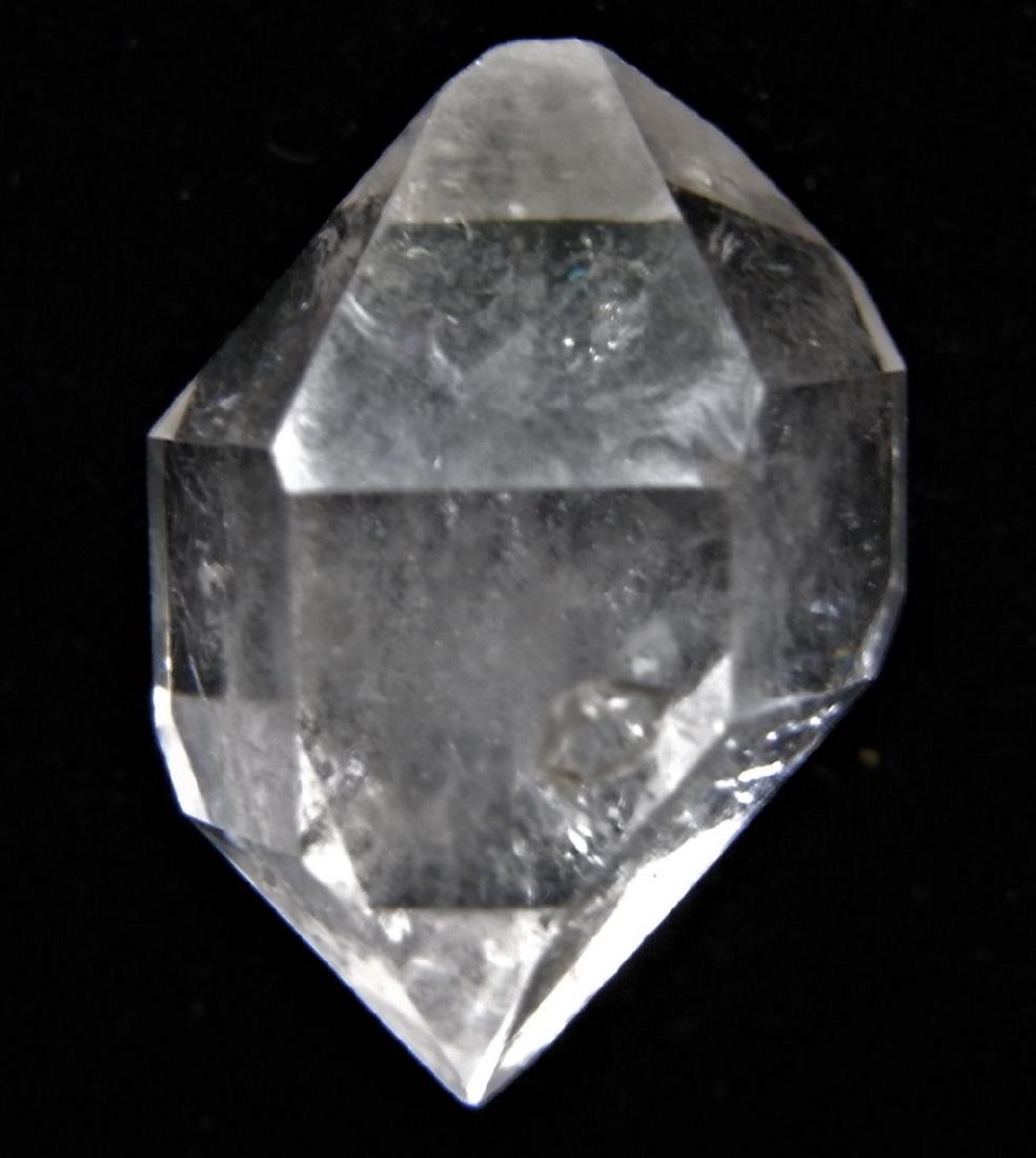QUARTZ CRYSTAL WITH SHIFTED AXES: Title: QUARTZ CRYSTAL WITH SHIFTED AXES Origin: Yaogangxian Mine, Hunan Prov. China Size: 2x1.4x1 cm / 3 gram Description:quartz crystal with shifted axes. some internal crazing. Reserve: $4.00 Shippi