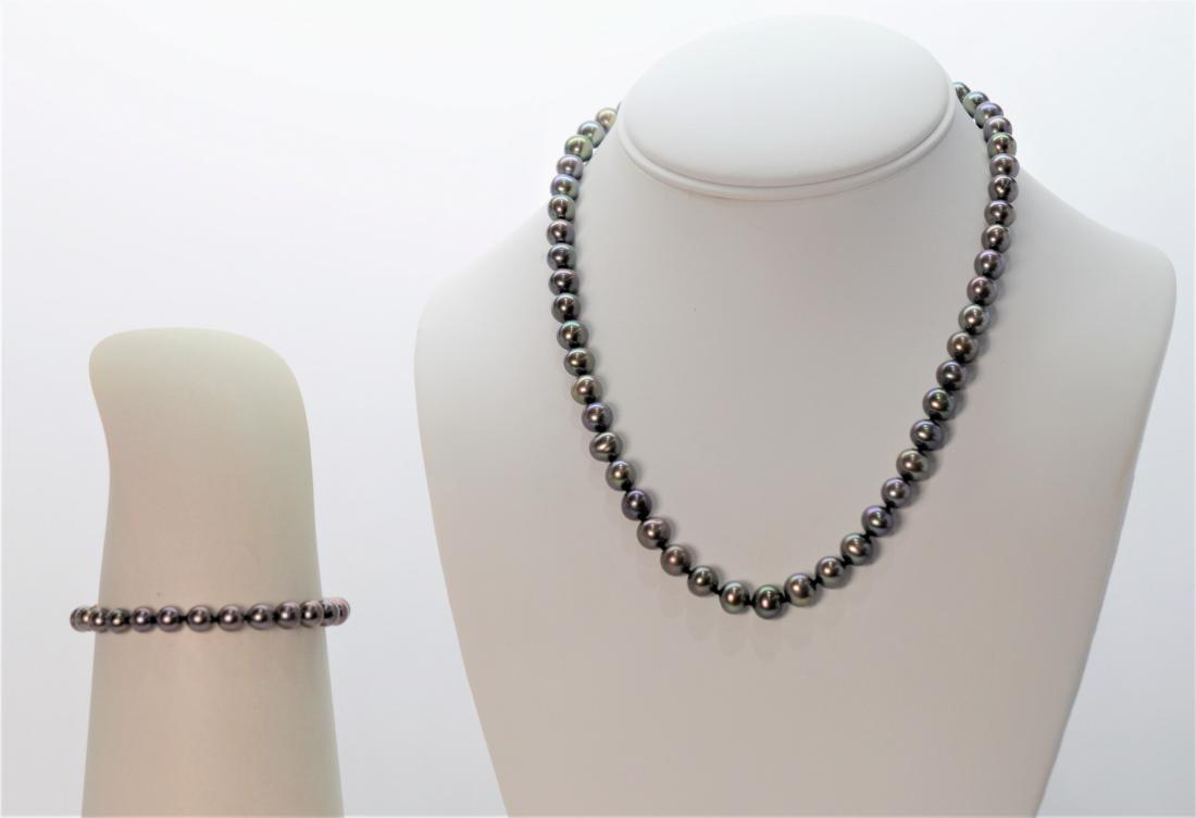 Iridescent Gray Akoya Pearl Necklace and Bracelet Set (1 of 4)