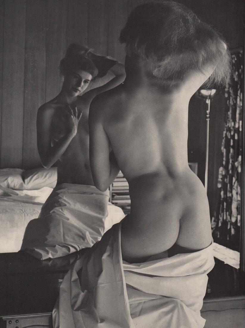 ANDRE DE DIENES - Nude with Reflection: Artist: ANDRE DE DIENES Print Title: Nude with Reflection Medium: Photoengraving Printed 1950’s in the UK Image size (inches) approx. 10 x 8” Andre De Dienes was a professional photographer, emplo