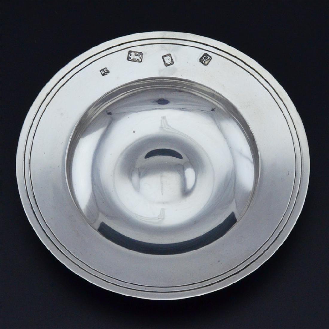 1971 British antique silver plate/ashtray Amanda style: Title: 1971 British antique silver plate/ashtray Amanda style Maker/Designer: William Comyns & Sons Ltd (Richard Comyns)1922-1990 Origin: London, England Date/Period: 1971 Silver Purity: 925 Size: Dia