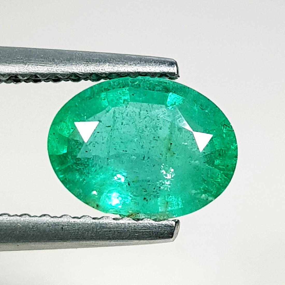 Natural Emerald Oval Cut 1.15 ct (1 of 6)