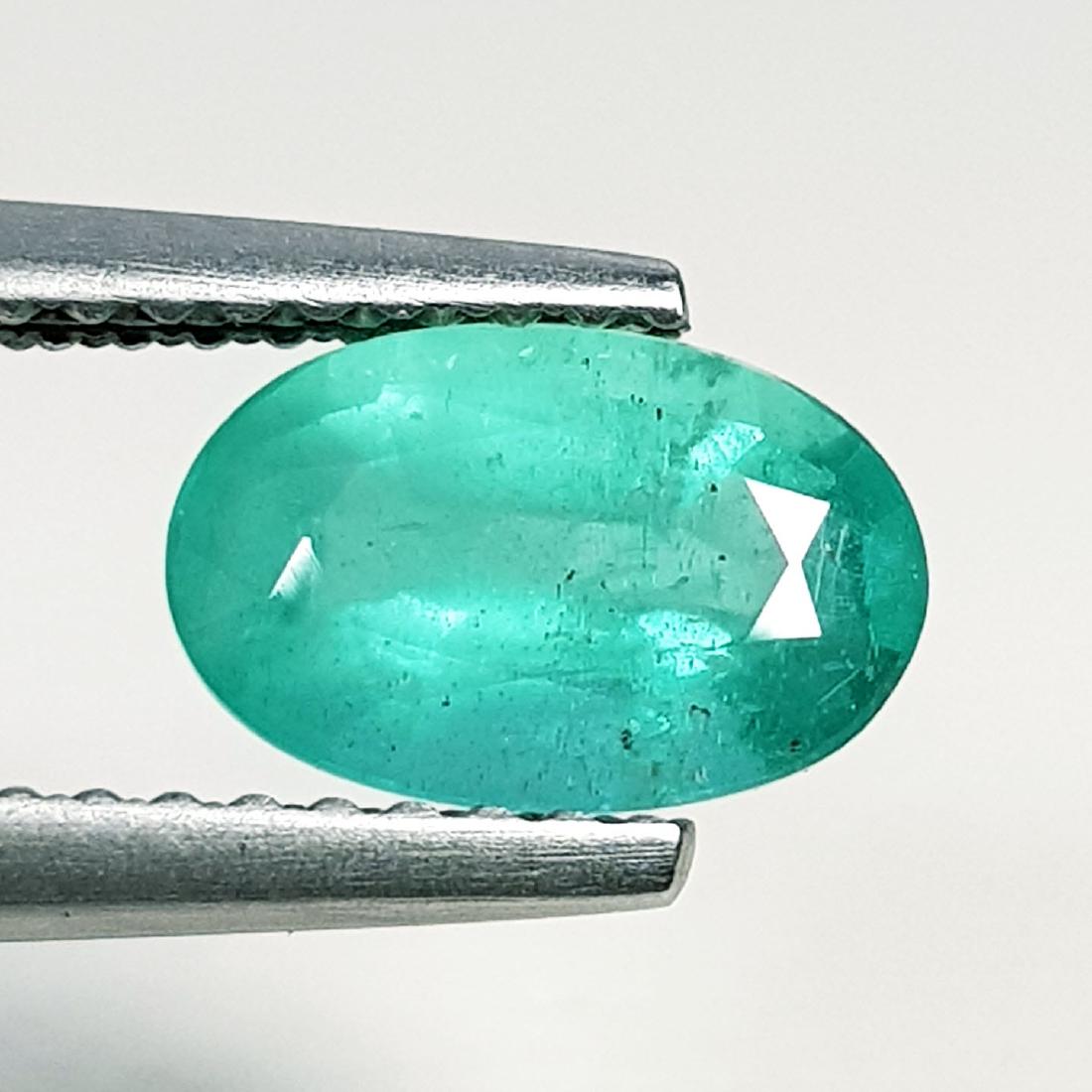 Natural Emerald Oval Cut 1.05 ct (1 of 6)