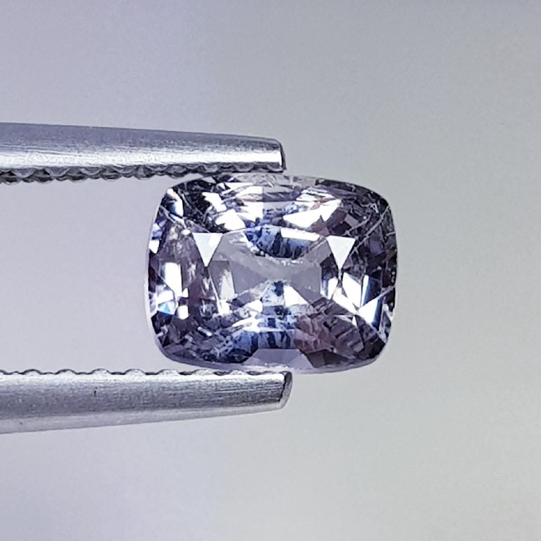 Natural Spinel Cushion Cut 1.10 ct: No Reserve! Title: Natural Spinel Cushion Cut 1.10 ct Color/Clarity: VS Gemstones: Loosegemstone Carat Weights: 1.1 Size/Dimensions: 6.50 x 5.10 x 3.40 Additional Information: Rectangular Cushion - Bu