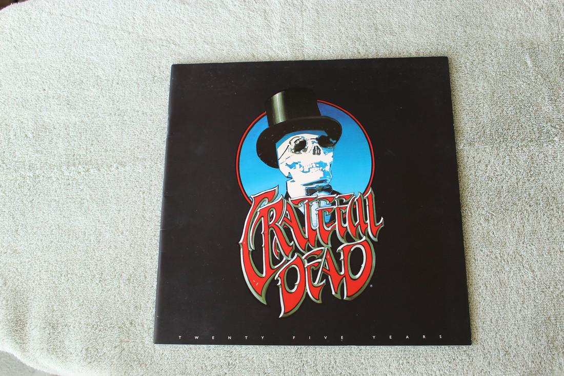 Grateful Dead Europe 1980 Europe tour Program (1 of 2)