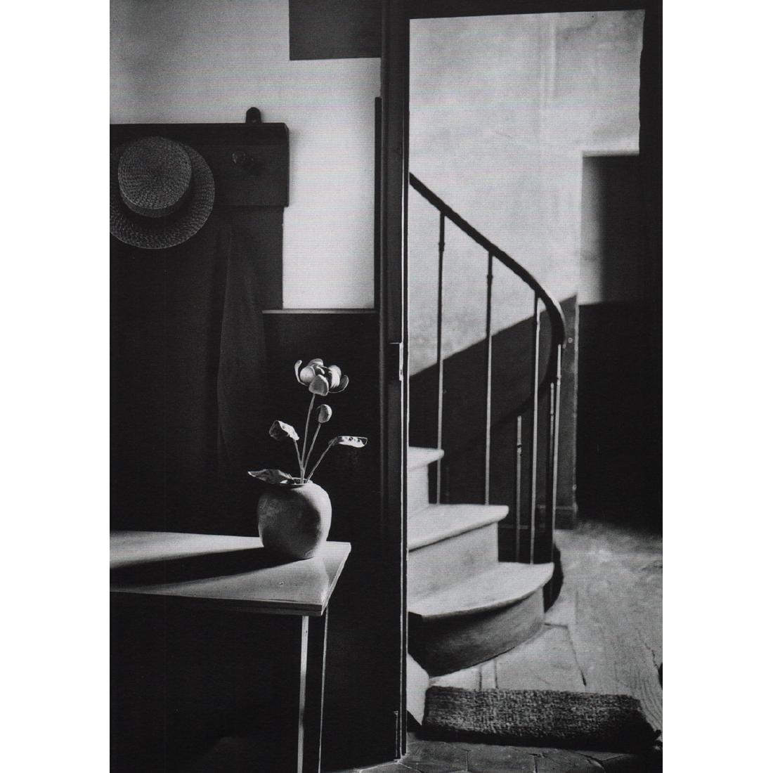 ANDRE KERTESZ - Chez Mondrian, Parigi, 1926: Artist: ANDRE KERTESZ Print Title: Chez Mondrian, Parigi, 1926 Medium: Photo-lithograph Printing Date: 2000s Printed in Italy Image size approx. 7.5 x 10.5 inches Andre Kertesz (1894-1985) born Kertes
