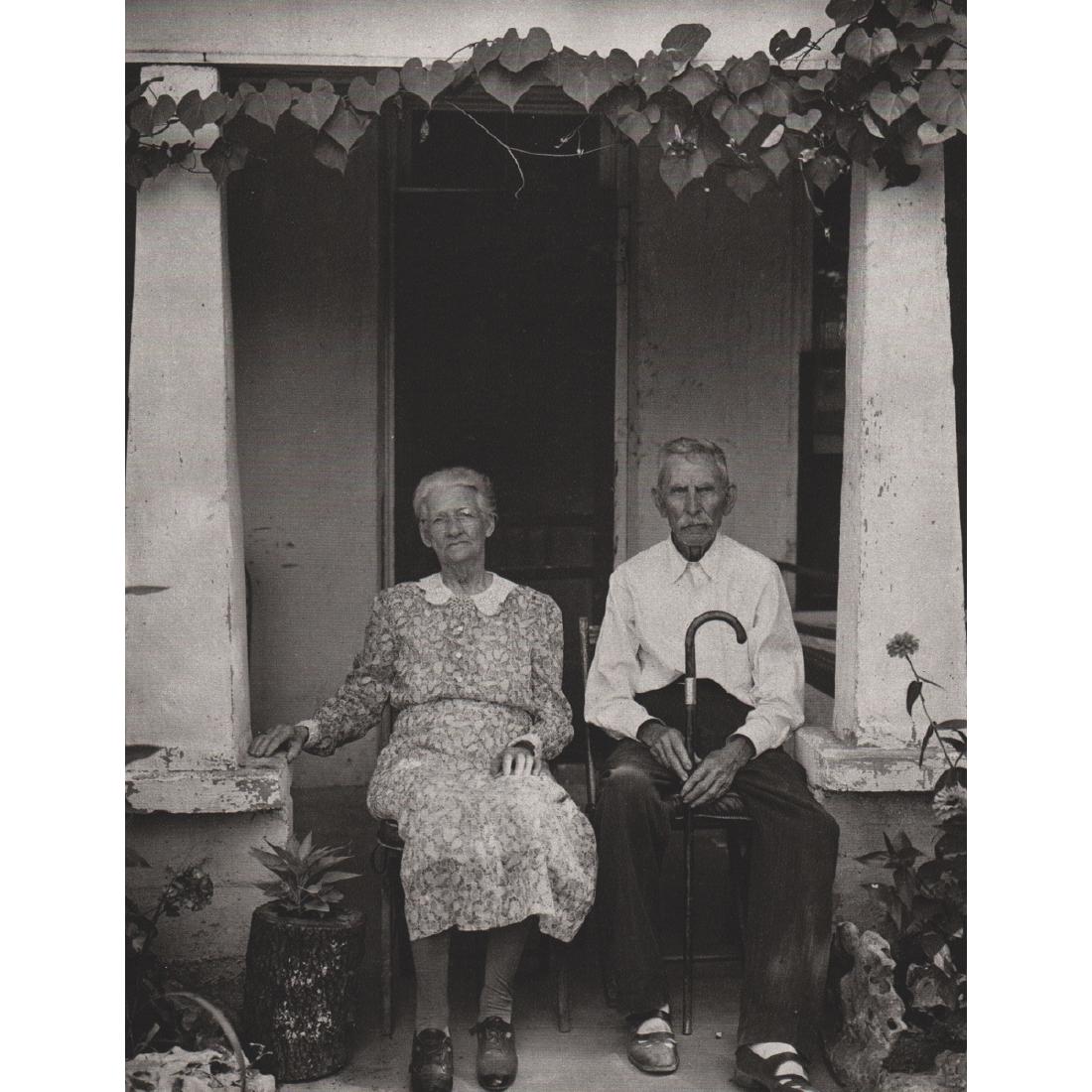 EDWARD WESTON - Mr & Mrs Fry, Texas 1941: Artist: EDWARD WESTON Print Title: Mr & Mrs Fry, Texas 1941 Medium: Sheet-Fed Gravure Printing Date: 1980's Printed in France Image Size approx: 6.5 X 8.25 inches Edward Weston (1886-1958) was a 20th-