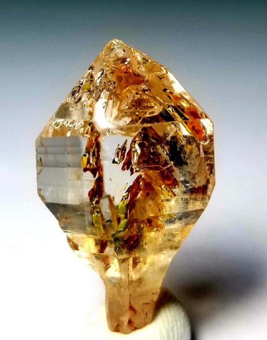 25.5 Carats Petroleum Quartz Scepter - 26X16X13: Title: 25.5 Carats Petroleum Quartz Scepter - 26X16X13 Origin: afghanistan Reserve: $90.00 Shipping: Domestic: Flat-rate of $23.00 to anywhere within the contiguous U.S. International: Foreign shippin