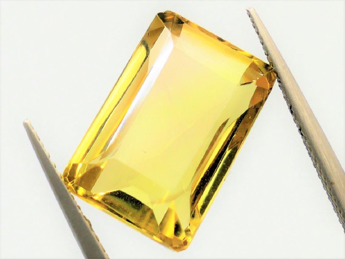 ** Lemon Quartz of 8.40 ct **: No Reserve! Title: ** Lemon Quartz of 8.40 ct ** Brand: Colored Gemstones Metal Purity: VVS Gemstones: Lemon Quartz Carat Weights: 8.40 ct Size/Dimensions: 14.90 x 10.00 x 7.30 mm Shipping: Domestic: