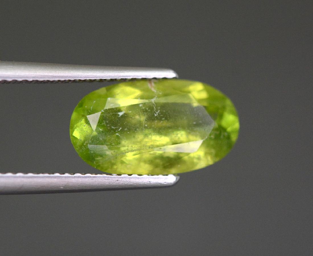 3.80 Carat Amazing Natural Peridot Gemstone (1 of 3)