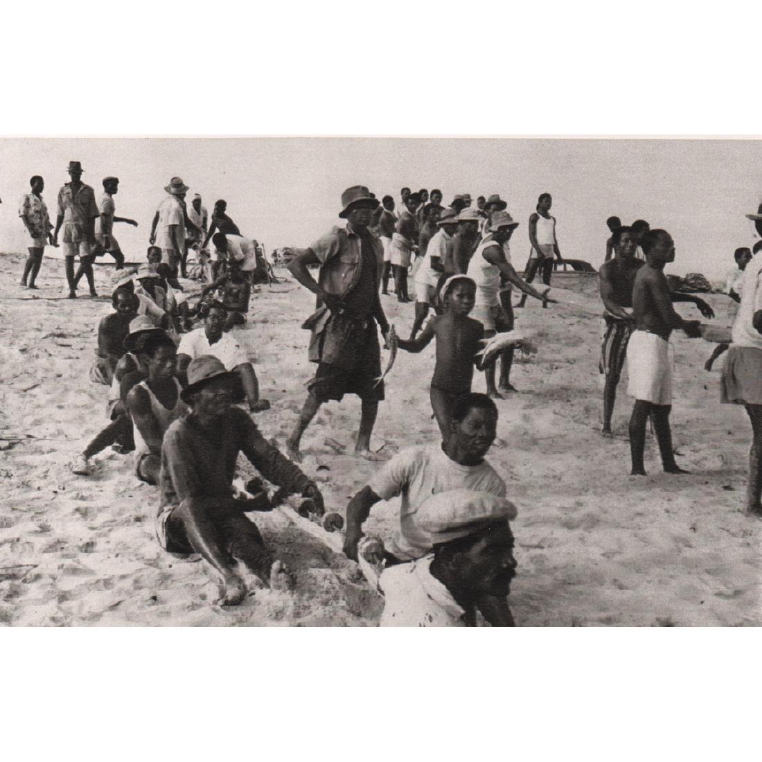 EDOUARD BOUBAT - Ghana, 1960: No Reserve! Artist: EDOUARD BOUBAT Print Title: Ghana, 1960 Medium: Sheet-Fed Gravure Printing Date: 1980's Printed in Spain Image Size: 6.5 x 4 inches Edouard Boubat (1923-1999) was a French photojou