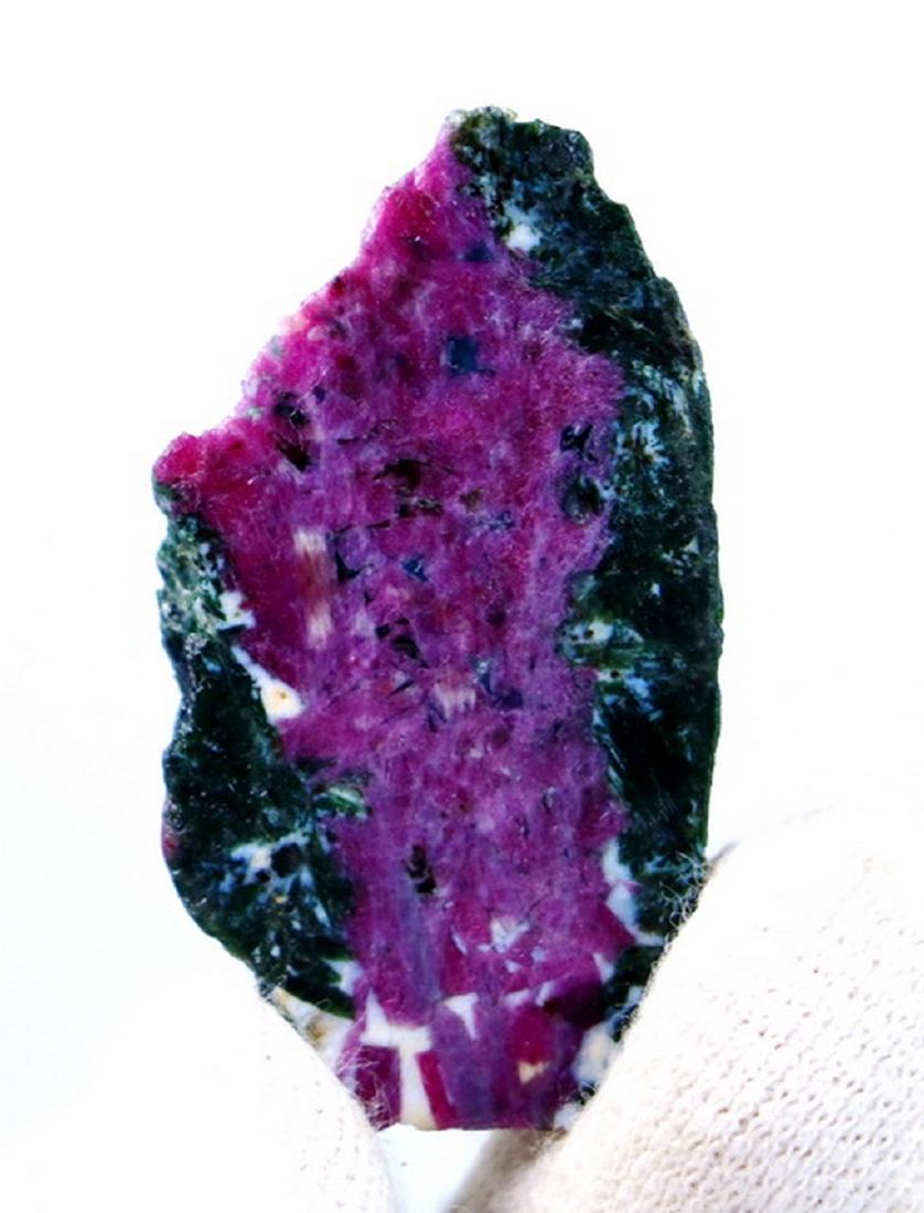 Natural & Unheated~ Green Cap Tourmaline Crystal: Title: Natural & Unheated~ Green Cap Tourmaline Crystal Color/Clarity: Green Gemstone Type: Crystal Carat Weights: 8.80 CT Size/Dimensions: 25x6x5 mm Reserve: $15.99 Shipping: Domestic: Flat-rate of $