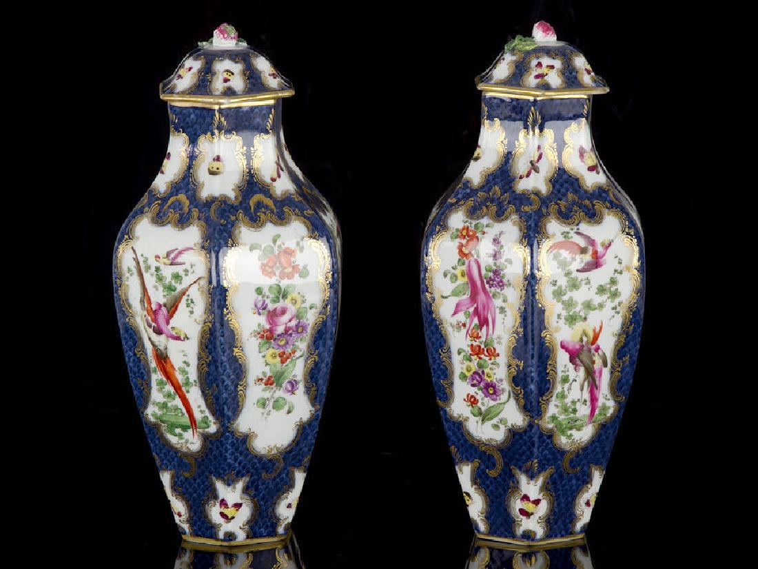 c1860 Samson Worcester Chinoiserie Style Pair of: c1860 Samson Worcester Chinoiserie Style Pair of Covered Vases A fine pair of lidded Worcester chinoiserie style vases, made by Samson of Paris in the latter half of the 19th century. Founded by Edme