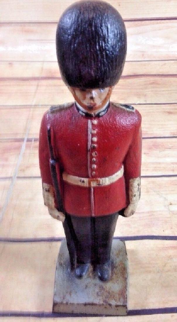 Antique John Wright Doorstop Royal Guard (1 of 7)