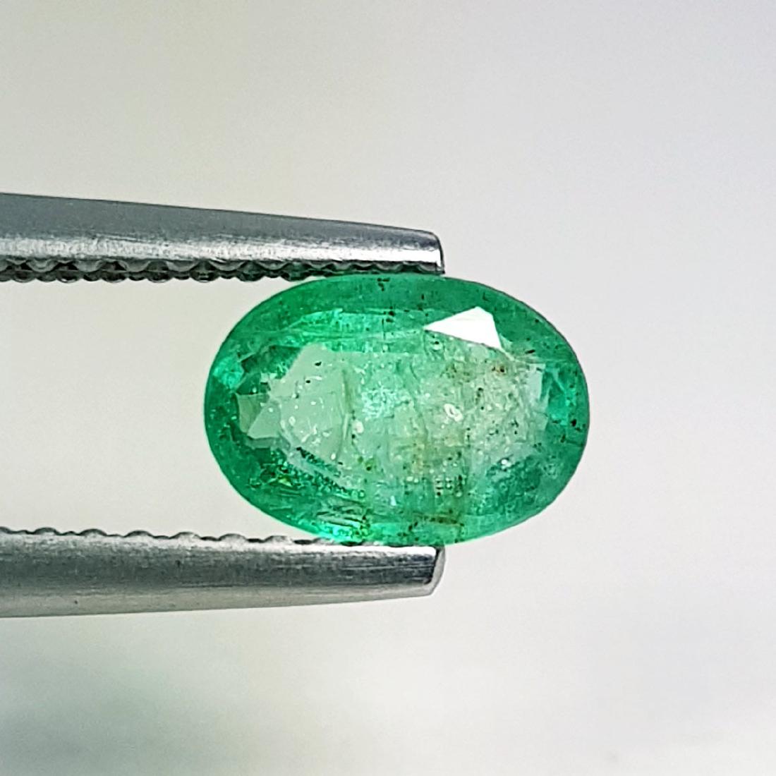 Natural Emerald Oval Cut 1.00 ct (1 of 5)