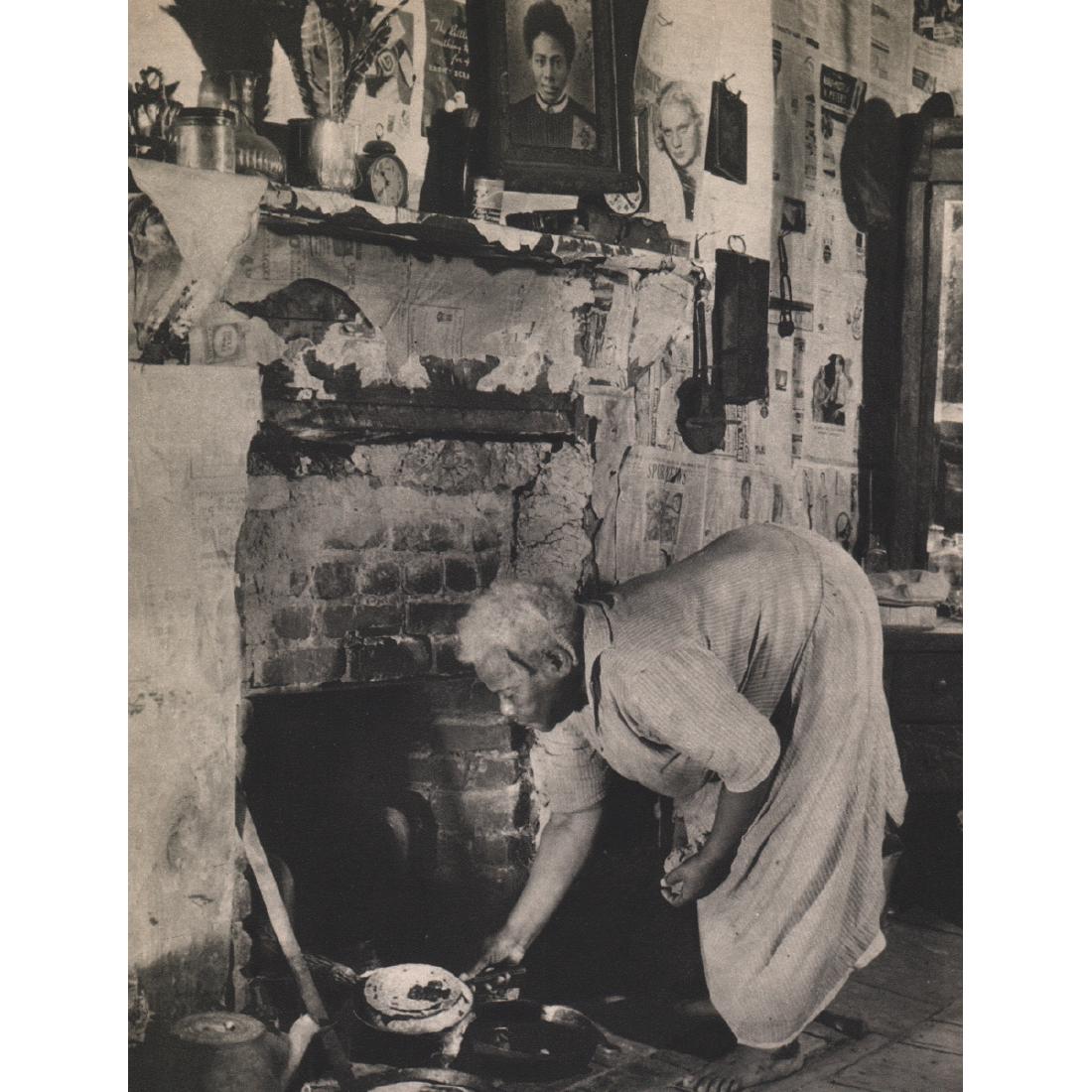 MARGARET BOURKE-WHITE - Pee Dee, South Carolina: Artist: MARGARET BOURKE-WHITE Print Title: Pee Dee, South Carolina Medium: Sheet-fed Gravure Printing Date: 1930's Printed in the USA Image Size approx: 7 x 9 inches Margaret Bourke-White (1904-1971) 