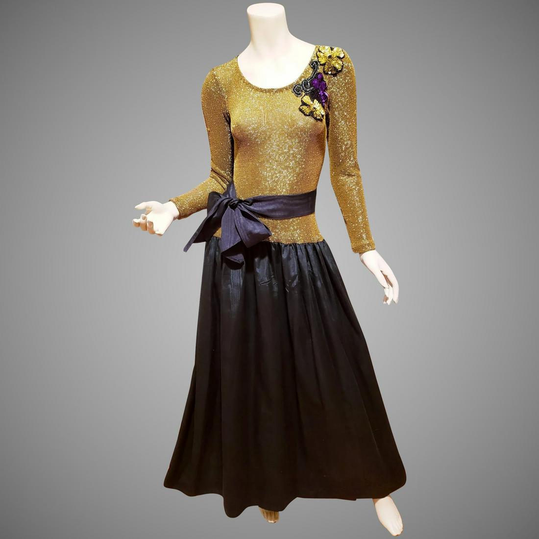 Bill Blass Couture Vintage Gold Lame' Shantung formal: Couture vintage Circa 1970's Bill Blass . An Iconic gown of gold lame' knit embellished ,with a full shantung skirt. with its own belt. Cannot get any better than this. Truly iconic Wearable Art from