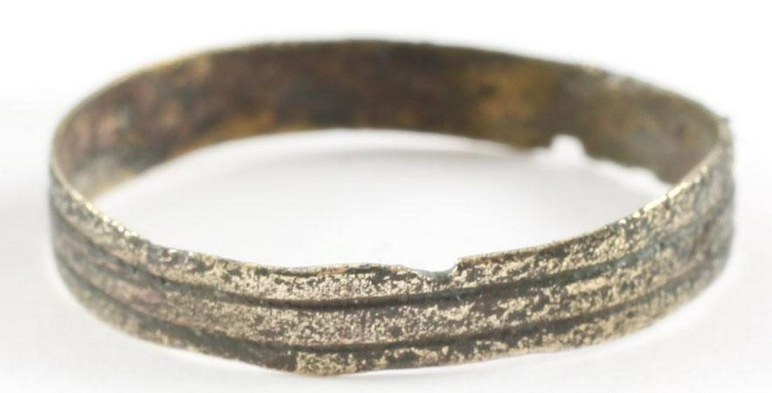 GOOD MAN’S VIKING WEDDING RING 866-1067 AD Sz 10 ¼.: No Reserve! Bronze size 10 ¼. Medium width with double lines dividing it into three bands. Good patina on light texture from burial. Gift boxed with certificate of authenticity. Shipping: Domestic: F