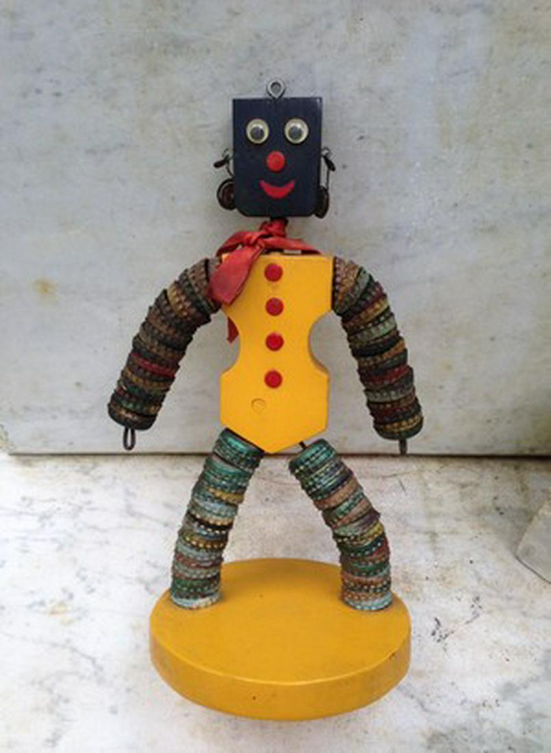 Mid 20thc Folk Art Bottle Caps And Wood Figure In Gc (1 of 7)
