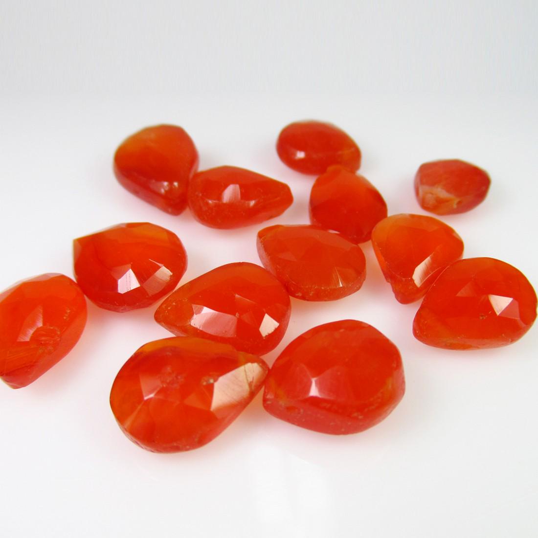 50.82 Ct Genuine 13 Orange Carnelian Drilled Pear Beads: No Reserve! Title: 50.82 Ct Genuine 13 Orange Carnelian Drilled Pear Beads Stone Clarity: Transparent Gemstones: Natural Carnelian Beads Carat Weights: 50.82 Size/Dimensions: 11.0x9.3 to 14.0x10.2 mm 