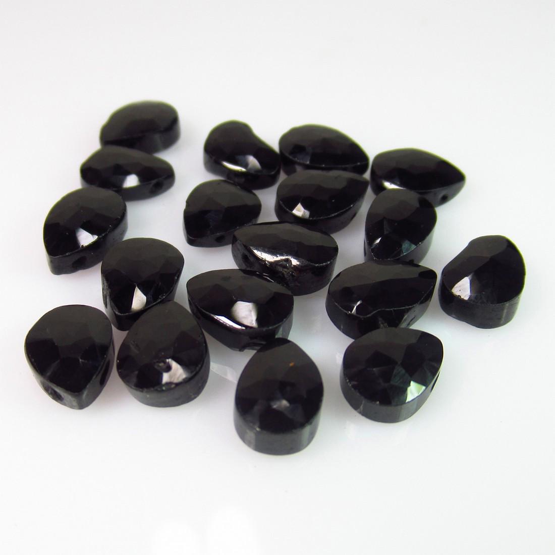 28.85 Ct Genuine 21 Drilled Black Spinel Pear Beads: No Reserve! Title: 28.85 Ct Genuine 21 Drilled Black Spinel Pear Beads Stone Clarity: Opaque Gemstones: Natural Black Spinel Beads Carat Weights: 28.85 Size/Dimensions: 7.0x5.0 to 7.5x5.3 mm / 21 PC's
