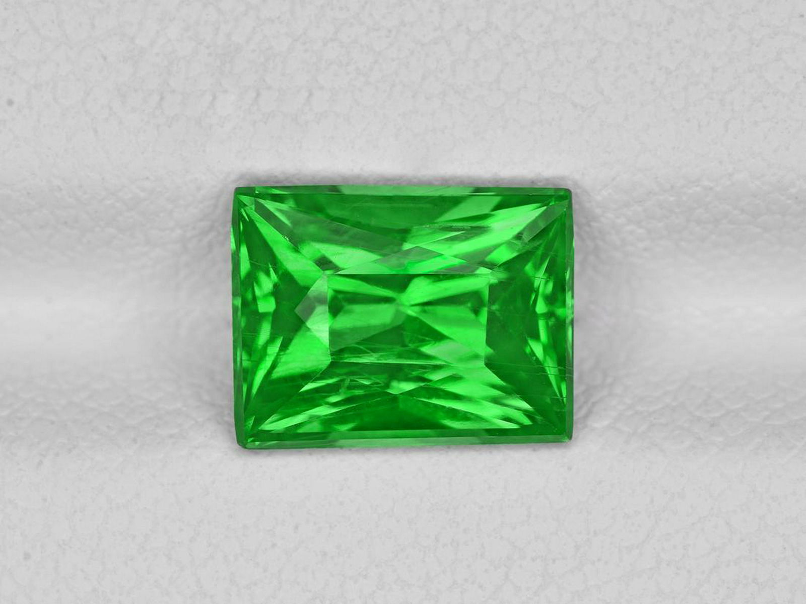 Tsavorite Garnet, 3.03ct, Mined in Kenya, Certified by (1 of 4)
