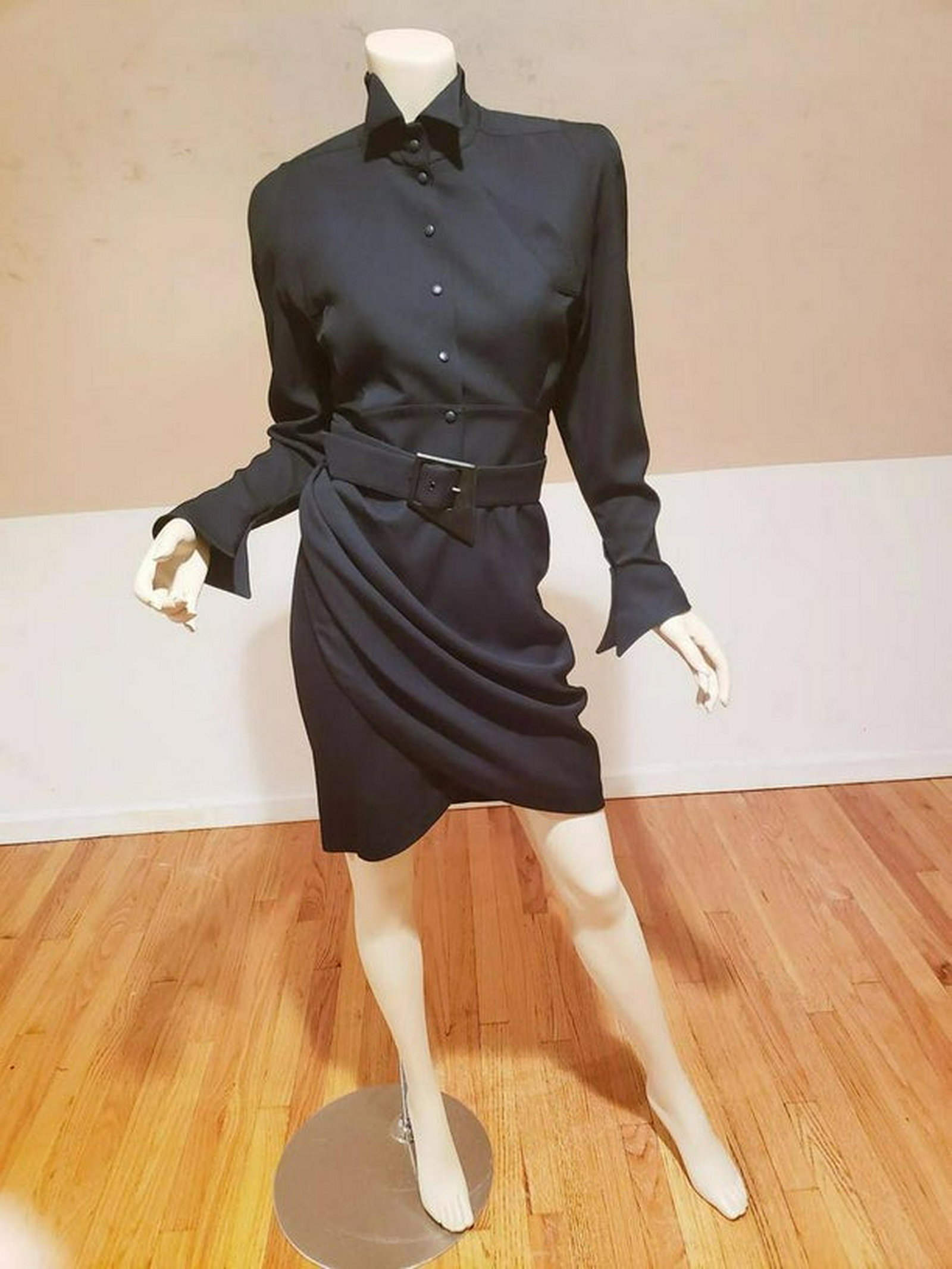 Vtg Thierry Mugler Paris Avant Garde couture Dress: Amazing Thierry Mugler Paris Avant garde wool blends dress with amazing details and space age avant garde belt.; In very good vintage condition.; Bust-34"; Waist-27"; Hip-36-37"; This vintage item is
