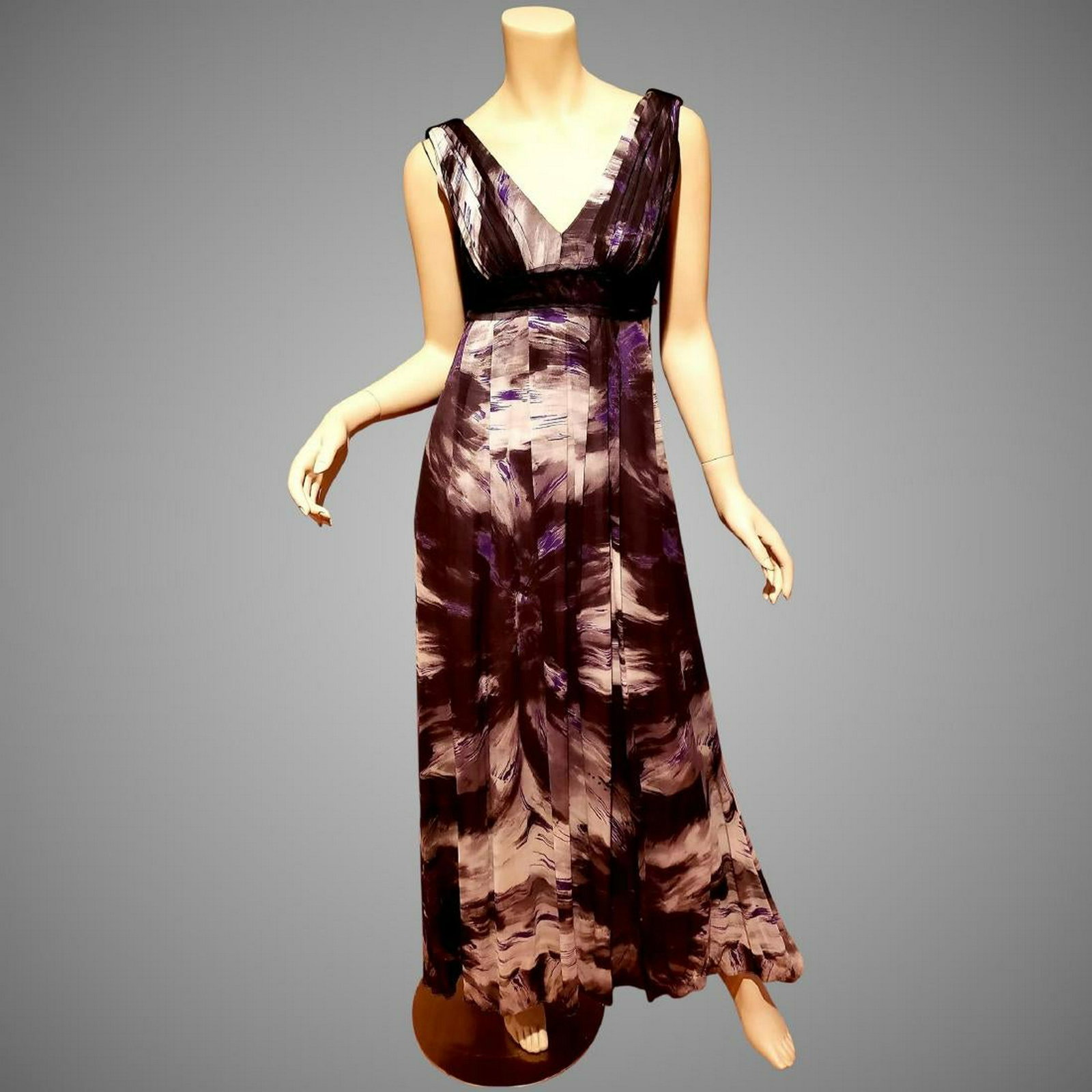 Vtg Flavio Castellani Italy silk empire maxi grecian: Very beautiful Flavio Castellani Italy silk Grecian Empire Gown. In silk hand printed screen. Silk organza wide details at bustline and sleeves.; In very good condition.; Bust-34"; Waist-30" Please no