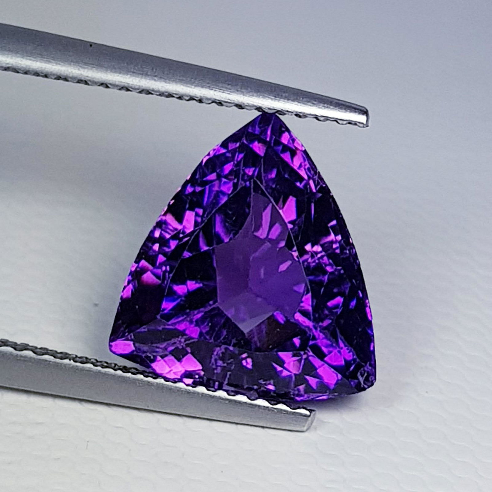 Natural Amethyst Triangle Cut 5.00 ct (1 of 6)