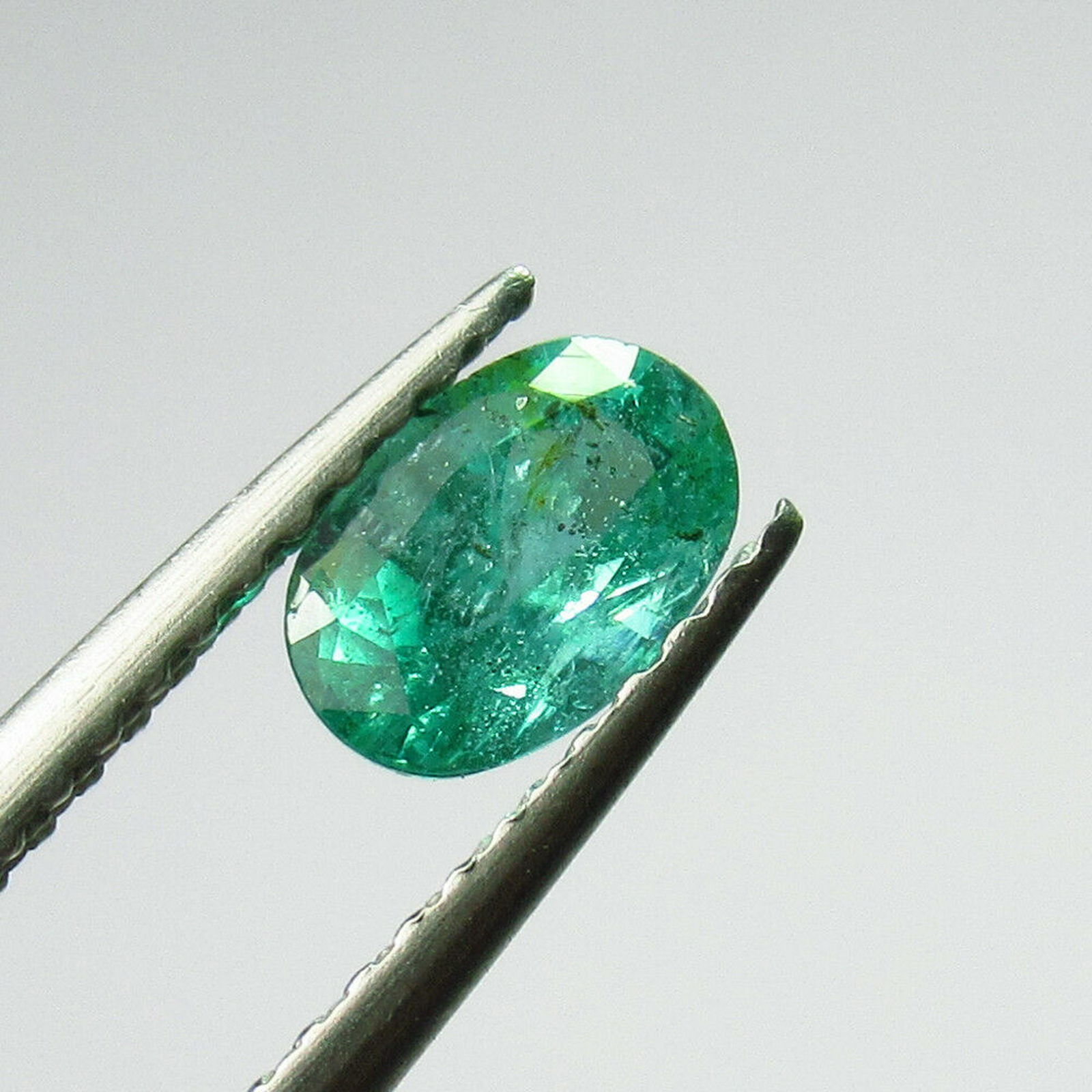 0.53 Ct Genuine Zambian Emerald Oval Cut (1 of 2)