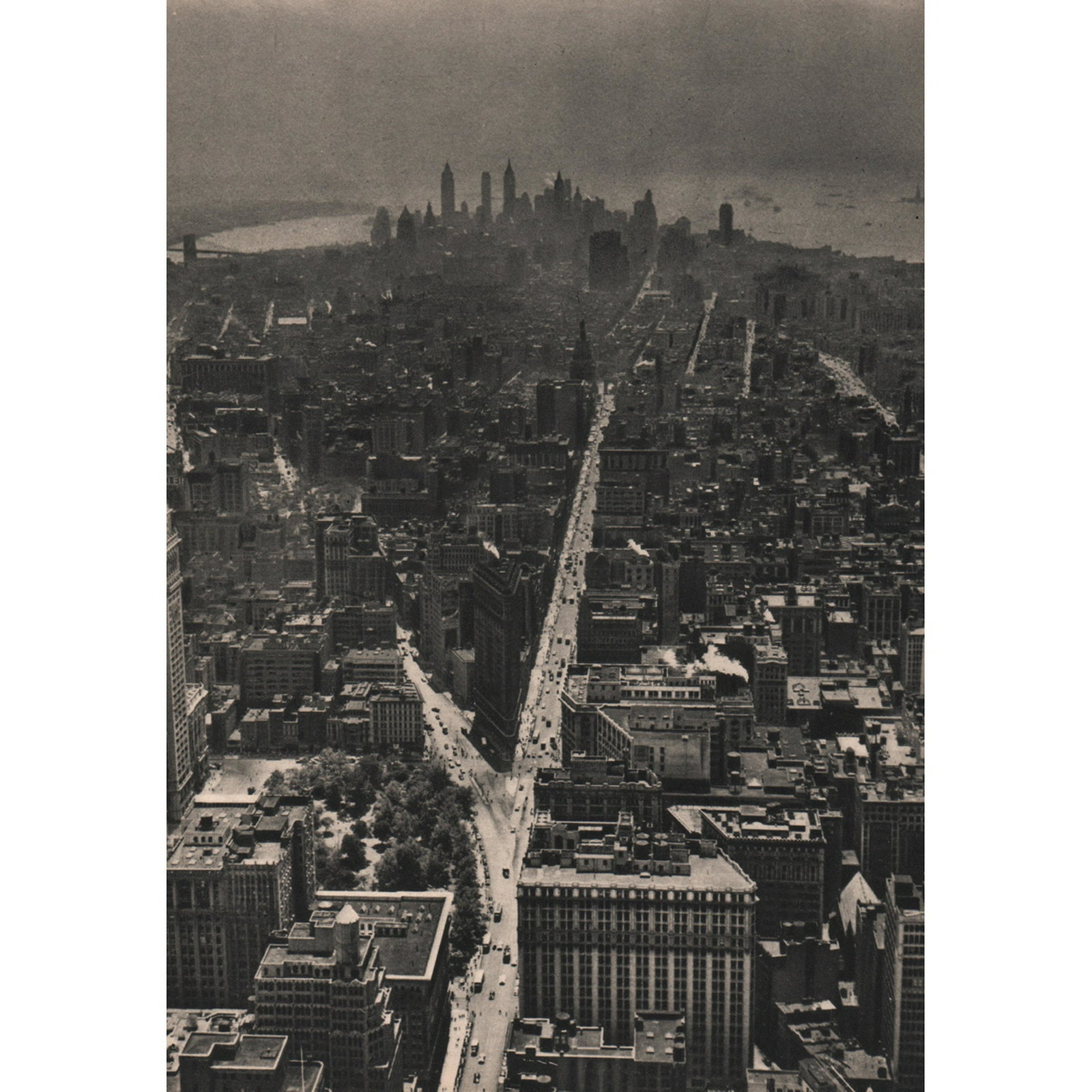 FRED STEIN - Regard en Arriere, New York: Artist: FRED STEIN Print Title: Regard en Arriere, New York Medium: Sheet-fed Gravure Printing Date: 1940's Printed in France Image Size approx: 6.5 x 9.25 inches Fred Stein (1909-1967) was a street p