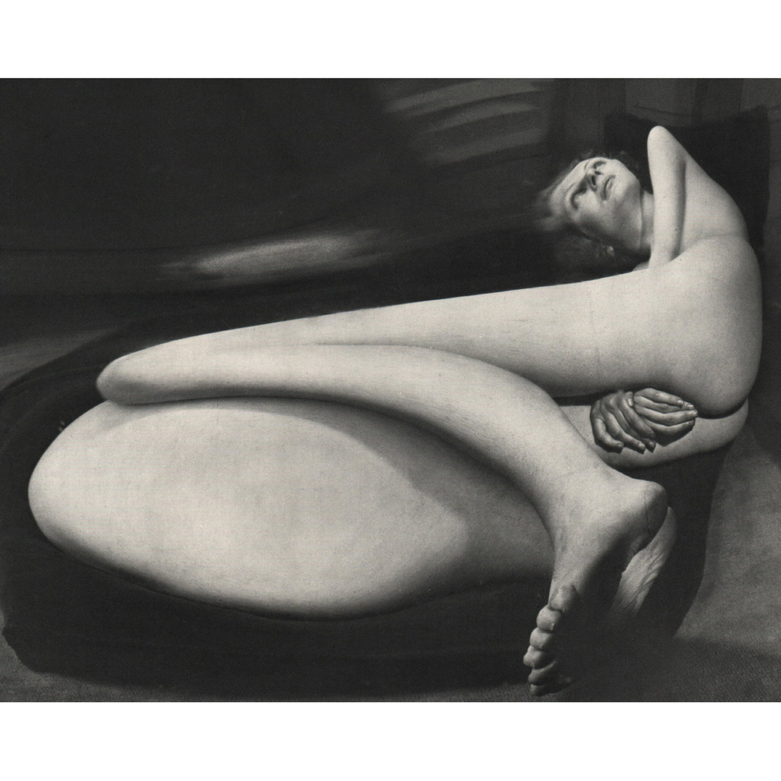 ANDRE KERTESZ - Distortion #40, 1933: Artist: ANDRE KERTESZ Print Title: Distortion #40, 1933 Medium: Sheet-Fed Gravure Printing date: 1970's Printed in France Image size approx. 9.25 x 7.5 inches Andre Kertesz (1894-1985) born Kertesz An