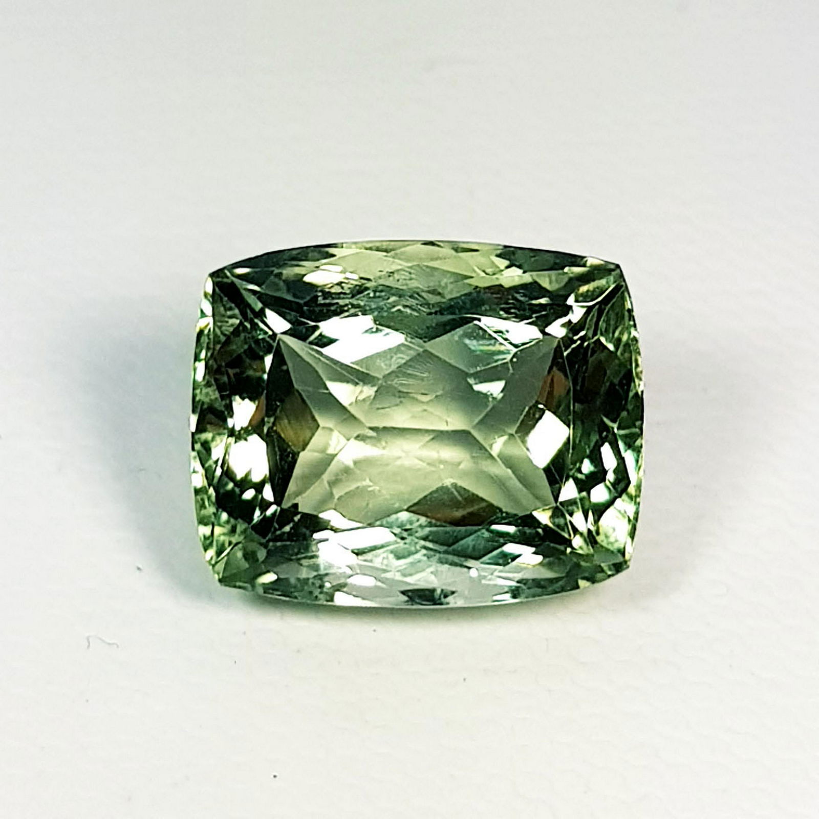 Natural Green Amethyst Cushion Cut 9.65 ct (1 of 5)