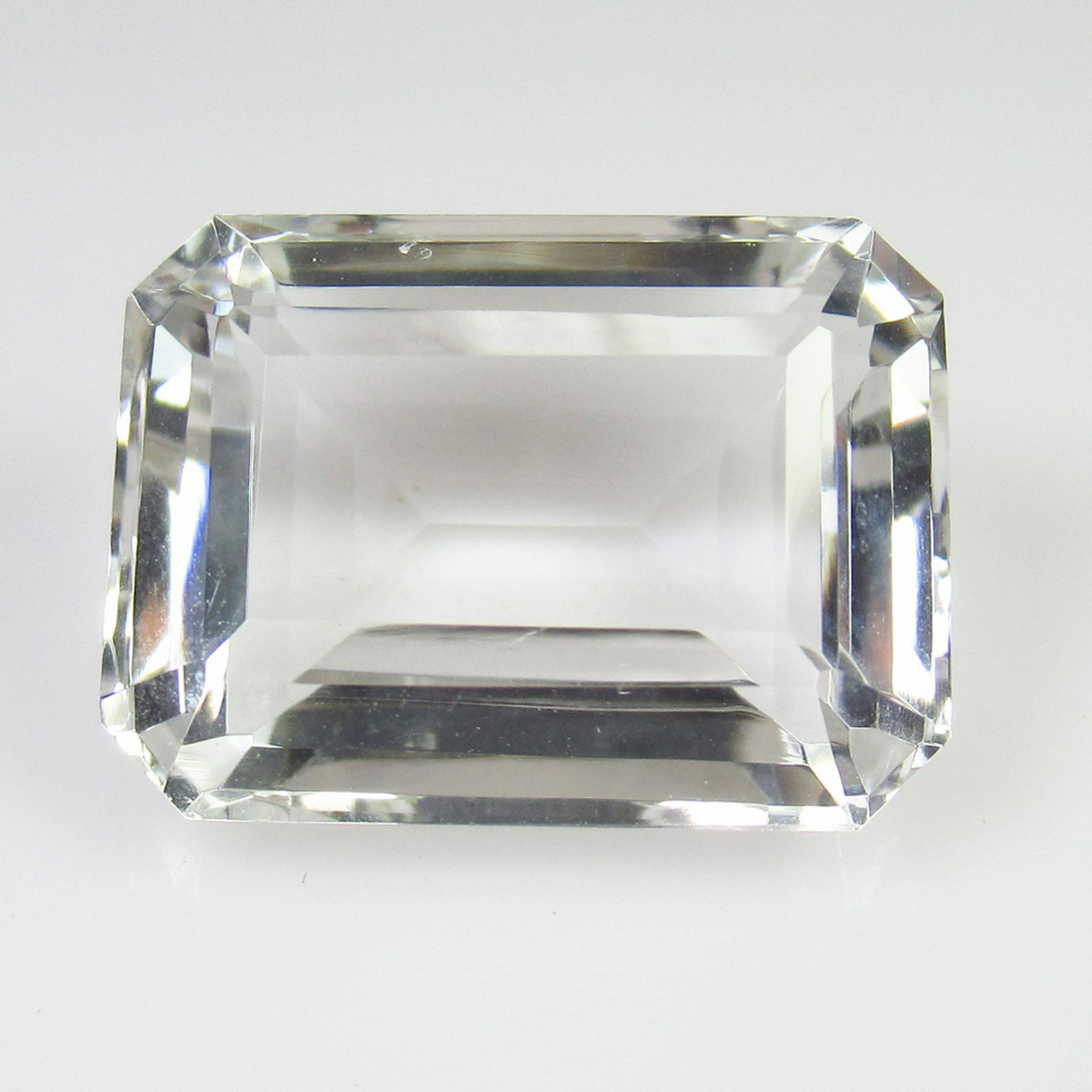 18.13 Genuine Aquamarine Rectangle Cut (1 of 2)