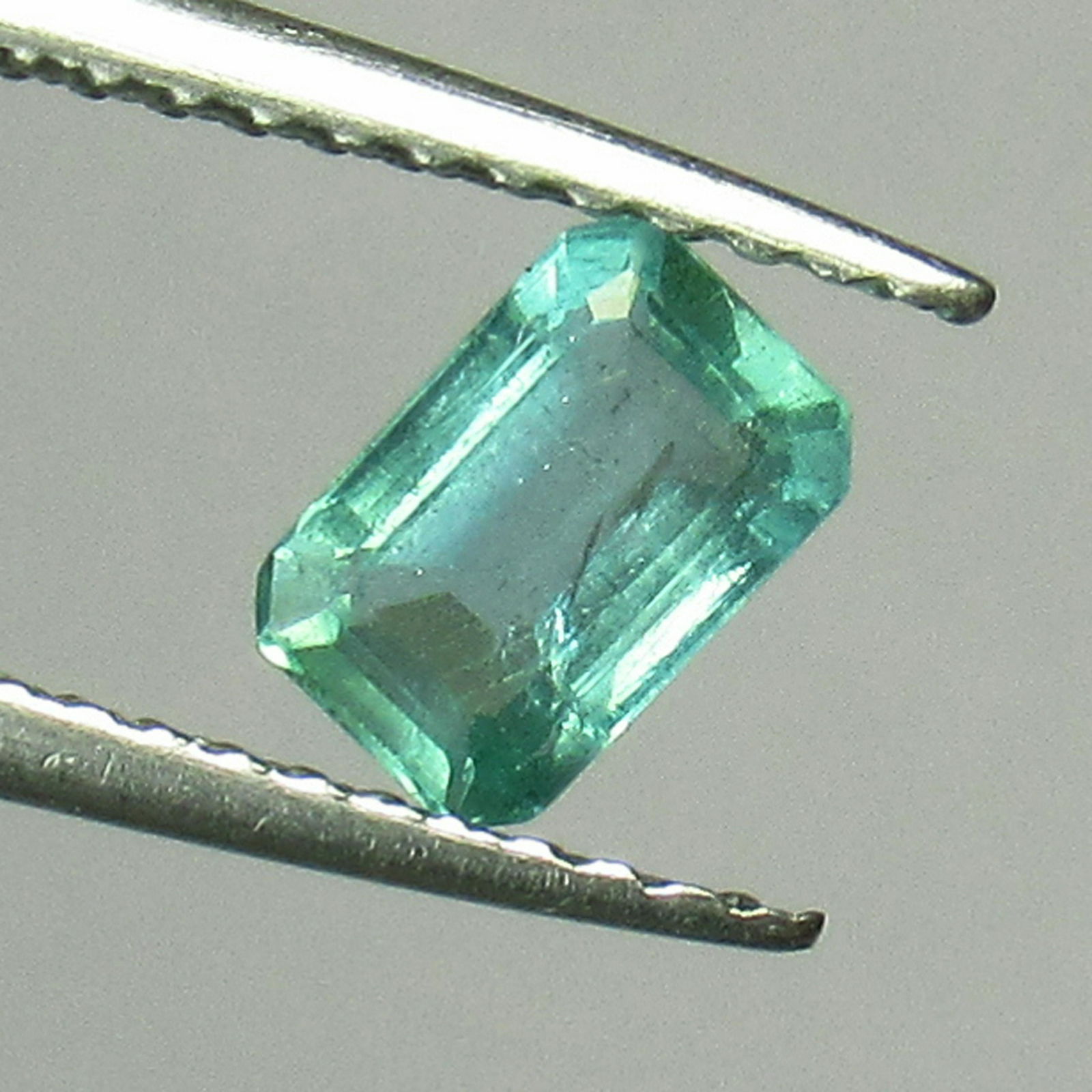 0.54 Ct Genuine Zambian Emerald 6X4 mm Octagon Cut (1 of 2)