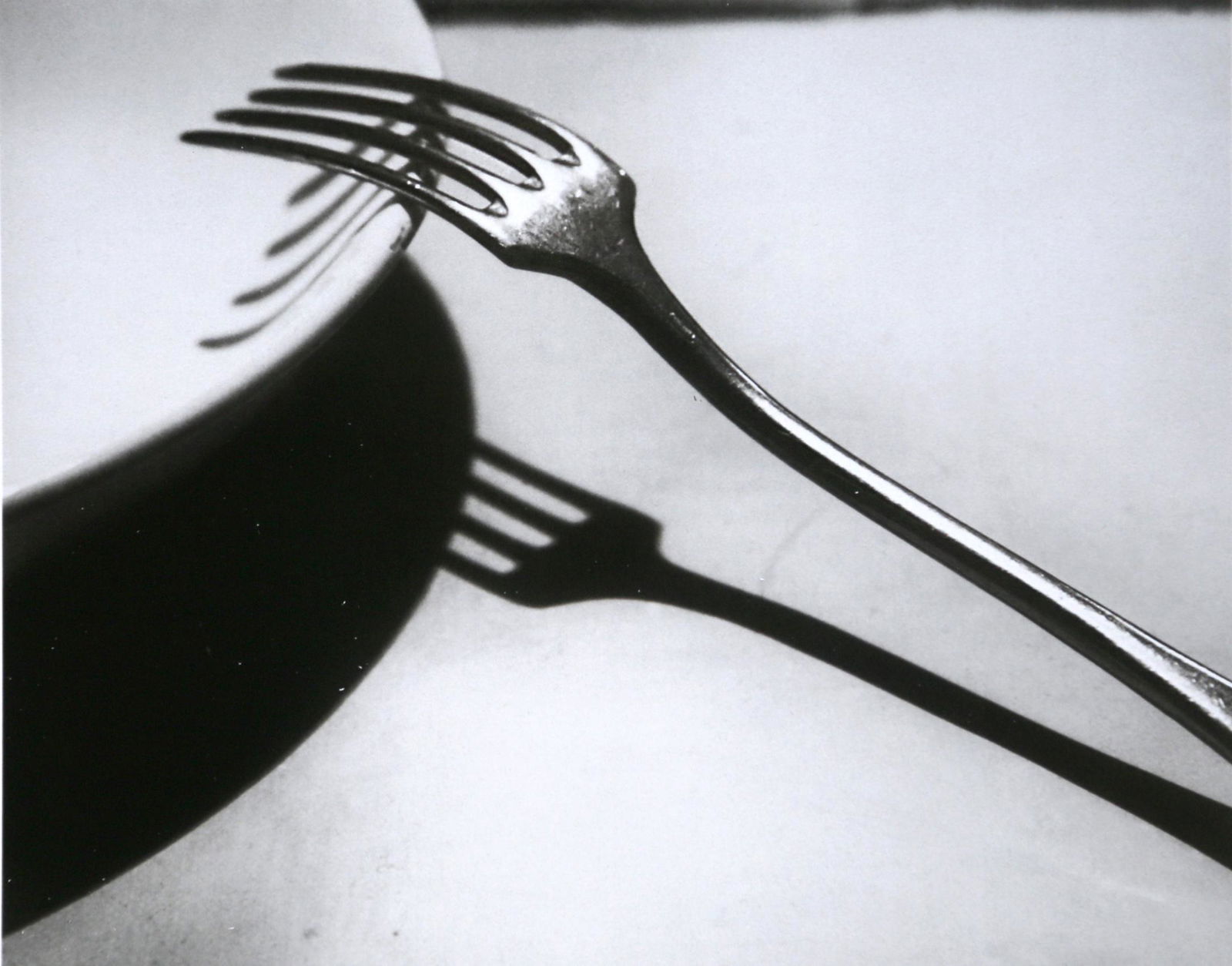 ANDRE' KERTESZ - The Fork, Paris, 1928: Artist: Andre' Kertesz Title: The Fork, Paris, 1928 Date Printed: 2008 Medium: Photo Litho with Copyright Photo CNAC /MNAM dist.RMN Printer Location: ItalySize: 15x19 cm - 7.5x5.9 inch Mount Size: 24x