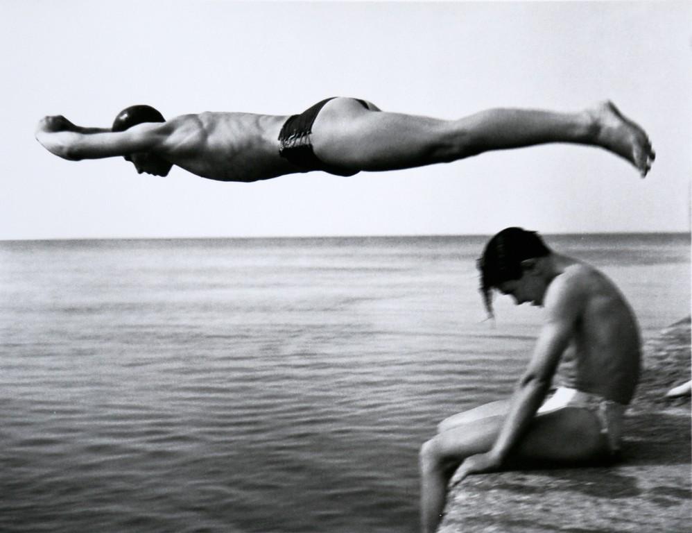 NINO MIGLIORI - Diver, Rimini, 1951: Artist: Nino Migliori Title: Diver, Rimini, 1951 Date Printed: 2008 Medium: Photo Litho with Copyright Nino Migliori Printer Location: Italy Size: 15x19.5 cm - 5.9x7.7 inch Mount Size: 24x17 cm - 9,45
