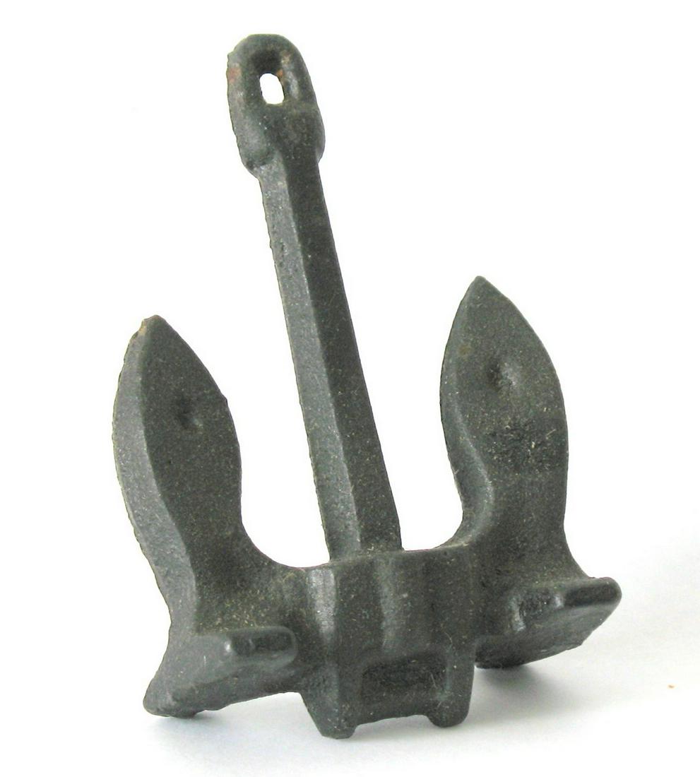 Cast iron anchor paperweight. (1 of 1)