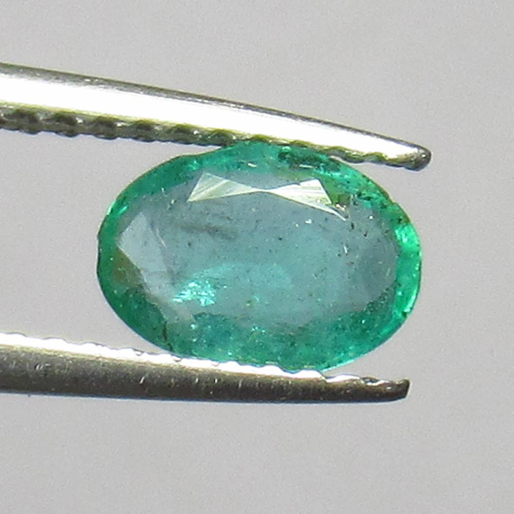 0.66 Ct Genuine Zambian Emerald Oval Cut (1 of 2)