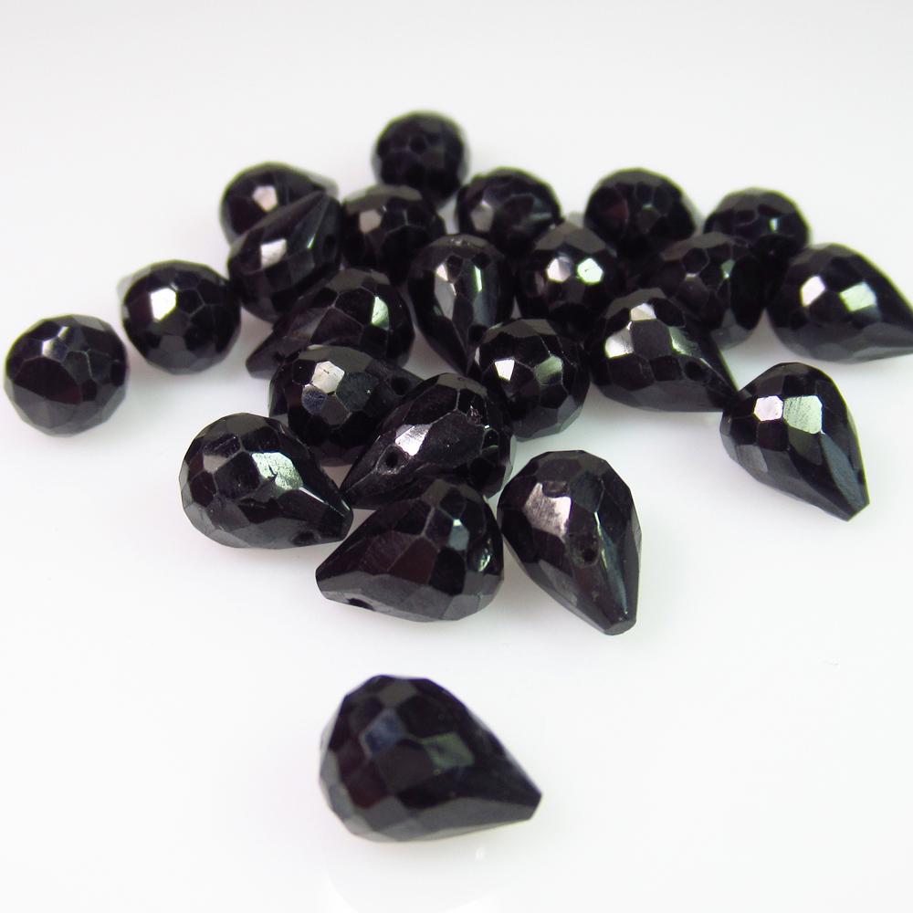 43.02 Ct Genuine 19 Drilled Black Spinel Pear Beads: No Reserve! Title: 43.02 Ct Genuine 19 Drilled Black Spinel Pear Beads Stone Clarity: Opaque Gemstones: Natural Black Spinel Beads Carat Weights: 43.02 Size/Dimensions: 7.9x5.8 to 8.3x5.9 mm / 19 PC's
