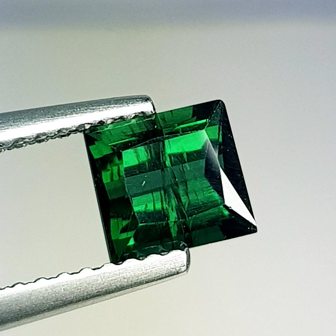 Natural Tourmaline 0.94 ct (1 of 5)