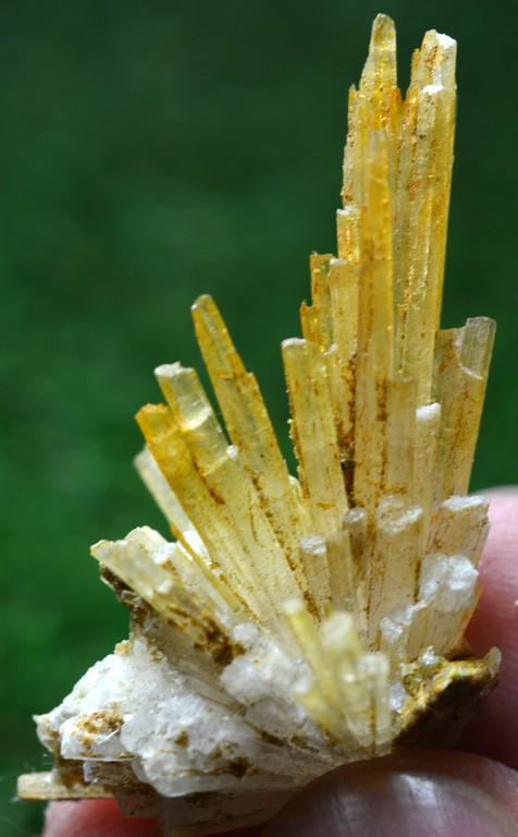 7 Grams Natural Aragonite Specimen: No Reserve! Title: 7 Grams Natural Aragonite Specimen Gemstones: Aragonite Carat Weights: 7 Grams Size/Dimensions: 41x25x16 MM Additional Info: Natural Shipping: Domestic: Flat-rate of $25.00 DHL Expr