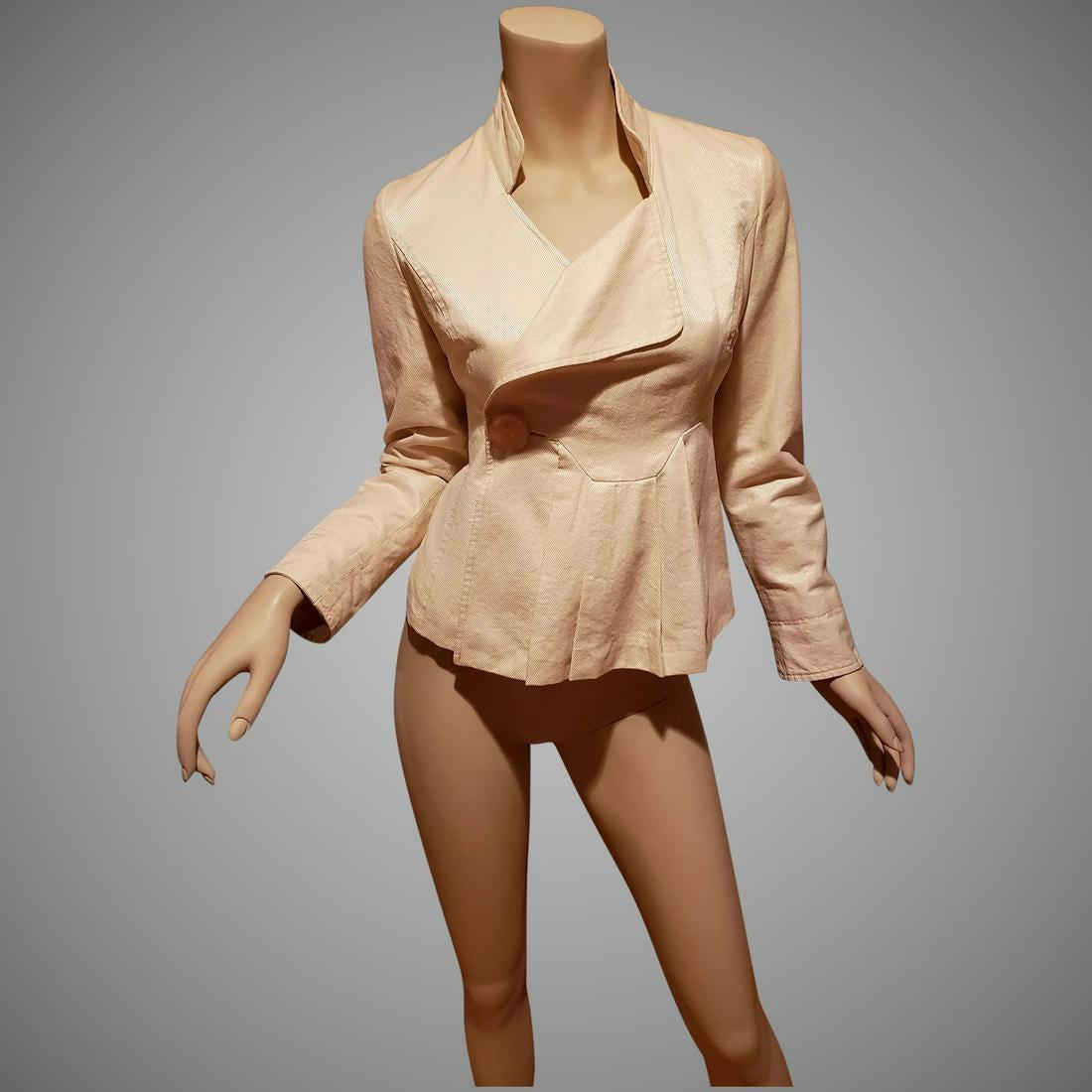 Vtg Chloe' Paris mercerized cotton cream jacket: Beautiful Chloe' Paris detailed Jacket , pleated front mother of pearl big Button. Fully lined.; S/S-15"; Length -22"; This vintage item is pre-owned and pre-loved. We disclose major defects, but you 