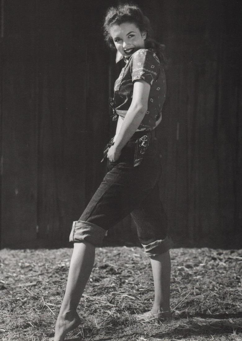 ANDRE DE DIENES - Marilyn Monroe Norma Jean): Artist: ANDRE DE DIENES Print Title: Marilyn Monroe ( Norma Jean) Medium: Photolitho Printed 1980’s in the USA Image size (inches) approx. 11.5 x 9” Andre De Dienes De Dienes was a professional ph