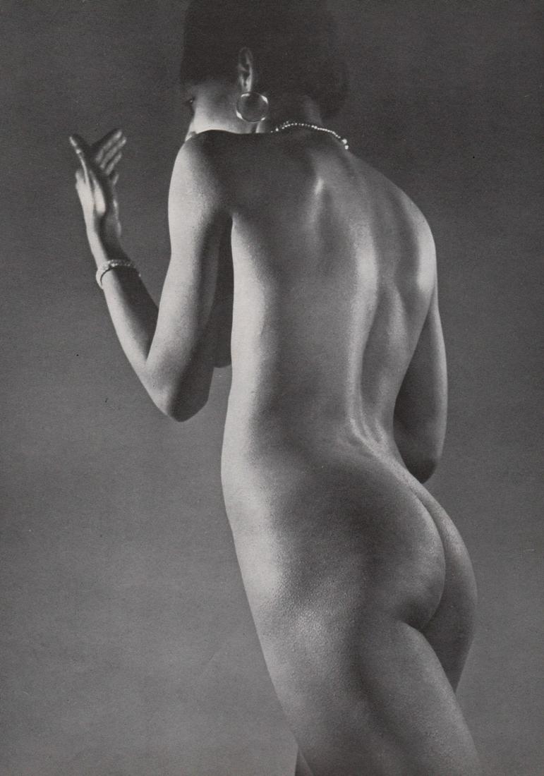 EMILE SAVITRY -Nude Study: Artist: EMILE SAVITRY Print Title: Nude Study Medium: Photolithograph Printed 1950’s in Japan Image size (inches) approx.9.5 x 7” Reserve: $25.00 Shipping: Domestic: Flat-rate of $15.00 to anywher