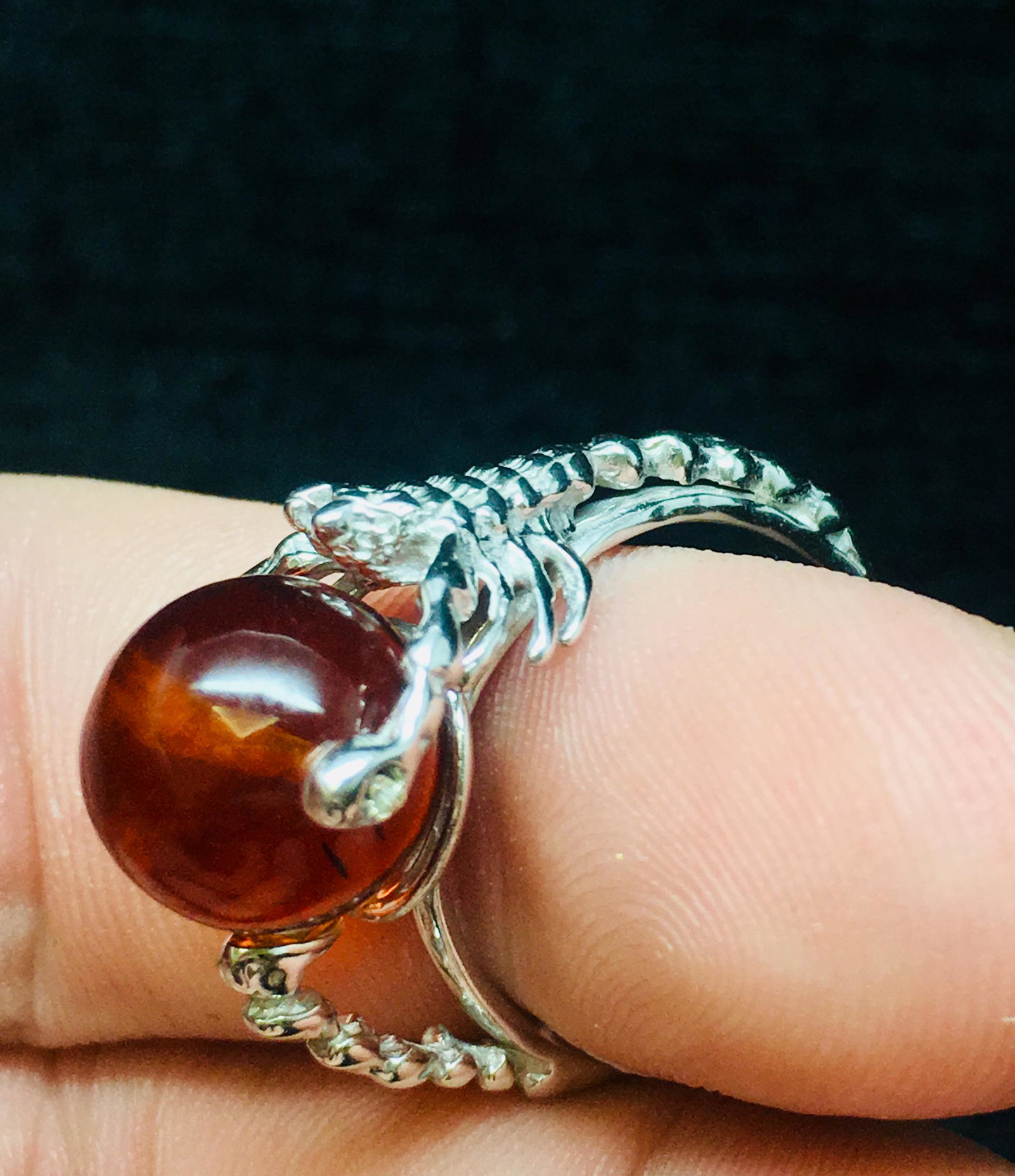 Set of stamped Sterling Silver jewelry with Amber beads: Title: Set of stamped Sterling Silver jewelry with Amber beads Gemstones: Amber, stamped Sterling Silver Weight: 7.10 g Size: inside ring diameter: 17.00 mm10.47 mm amber bead size Additional Informat