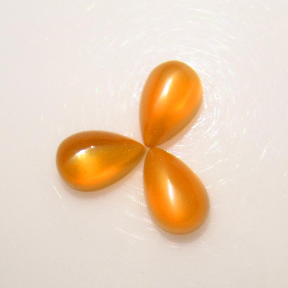 5.51 Ctw Natural 3 Orange Moonstone Catseye Pear Set: No Reserve! Title: 5.51 Ctw Natural 3 Orange Moonstone Catseye Pear Set Stone Clarity: Transparent Gemstones: Moonstone Catseye Carat Weights: 5.51 Size/Dimensions: 9.20 x 6.00 x 5.20 mm / 3 PC's Addi