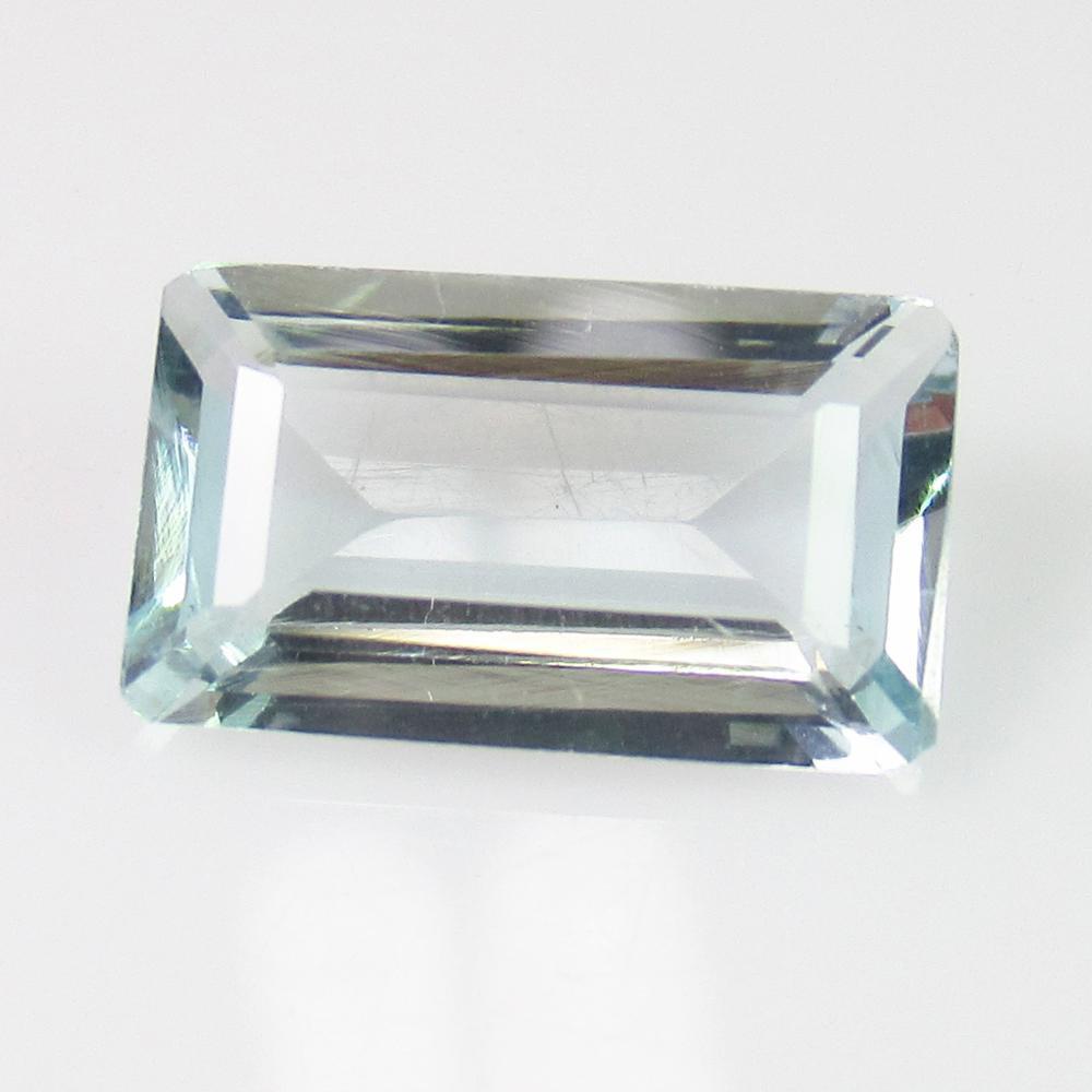 2.30 Ct Genuine Aquamarine Rectangle Cut (1 of 2)